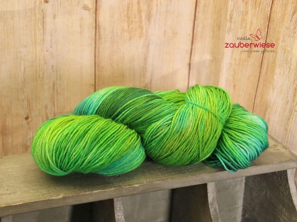 grüne Aue, 4-fach Sockenwolle 400m, mulesingfrei