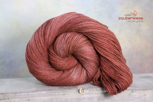 Rotholz, 4-fach Sockenwolle 400m, mulesingfrei