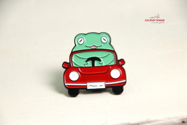 Emaille Pin Frosch rotes Auto