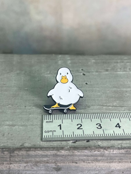 Emaille Pin Ente Skateboard