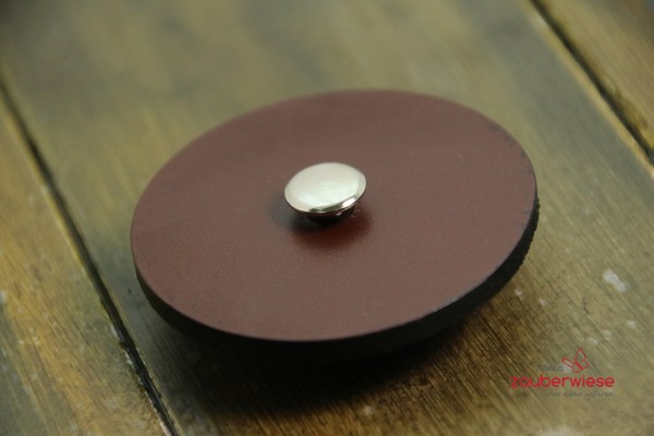 Leather Pedestal Button large chocolate