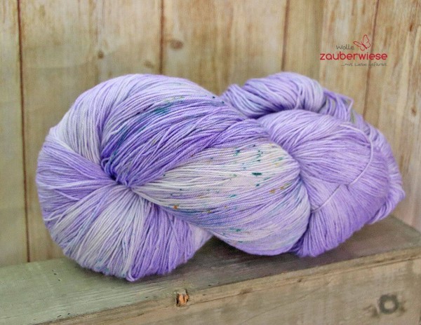 Sprenkel auf Flieder, Merino superwash 530m mulesingfrei
