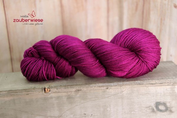 dunkle Beere, Merino superwash 400m